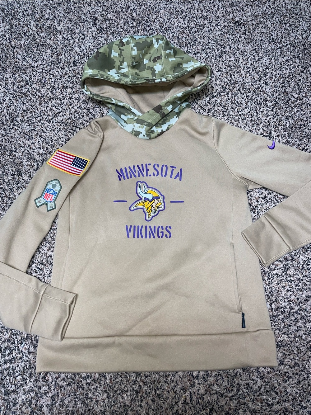 Nike On Field NFL Salute To Service Vikings Hooded Pullover Size Small Like New!